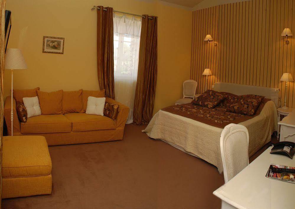Domaine De La Vivande Hotel Marsanne ภายนอก รูปภาพ