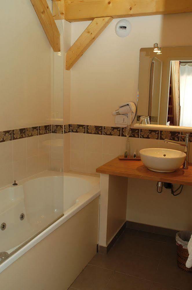Domaine De La Vivande Hotel Marsanne ภายนอก รูปภาพ